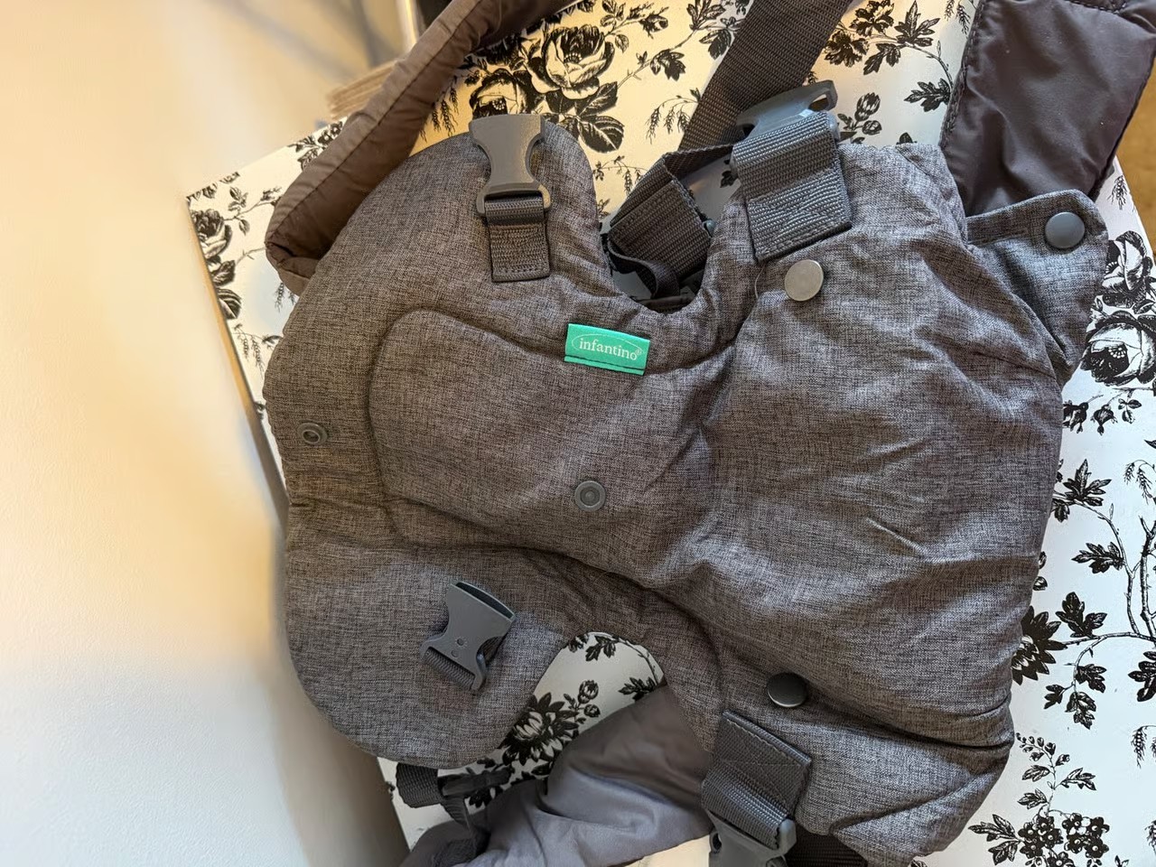 Infantino Flip 4-in-1 Convertible Baby Carrier - Grey Heather (8–32 lbs)